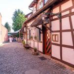 images/fotos/1000-1000/eingangsbereich-innenhof-der-eventlocation-dreyers-chalet-schifferstadt.jpg