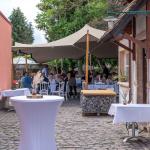 images/fotos/1000-1000/innenhof-der-eventlocation-dreyers-chalet-schifferstadt.jpg